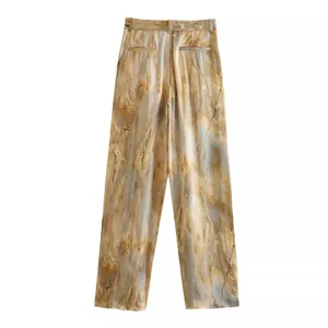 High-waisted straight-leg pants with elegant tie-dye marble print in silk satin fabric.