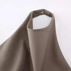 Elegante top a fascia kaki senza schienale da donna con dettaglio chiusura in metallo