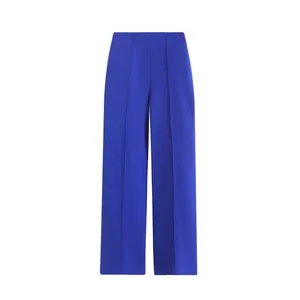 Vue de face d'un pantalon large bleu royal avec un élégant pli central