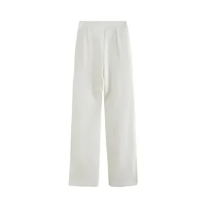 Vue de face du pantalon de costume blanc à taille haute et jambes larges à plis