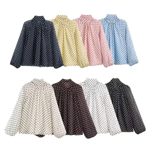 Kollektion eleganter langärmeliger Polka-Dot-Blusen in acht verschiedenen Farben