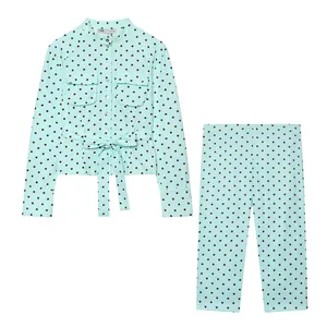 Set van mintgroene polka dot overhemdjas en bijpassende Capri-broek voor dames