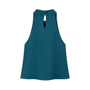 Rückansicht eines türkisfarbenen Neckholder-Oberteils mit elegantem Schlüsselloch