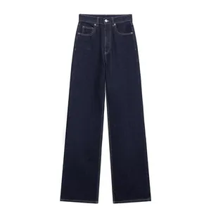 Vorderansicht einer hoch taillierten Damenjeans mit geradem Bein in dunkler Waschung