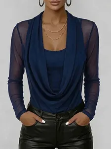 Slim fit marineblauw topje met gedrapeerde halslijn en transparante mouwen van mesh.
