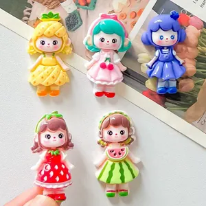 Set di ciondoli in resina a tema frutta per accessori capelli fai da te e hobby.