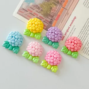 Farbenfrohe Harz-Blumenkugeln für DIY-Haarspangen und Bastelarbeiten in Bonbonfarben