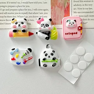 Süße Panda-Anhänger aus Harz mit Klebepunkten für DIY-Bastelarbeiten