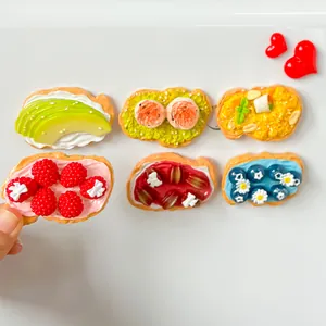 Miniatur-Obsttoast-Anhänger aus Harz für DIY-Bastelarbeiten und Kühlschrankmagnete