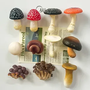 Varietà di magneti per frigorifero a forma di fungo 3D realistici con trame e colori dettagliati