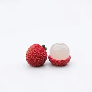 Realistische hars lychee auto aromatherapie ornamenten voor dashboard decoratie.