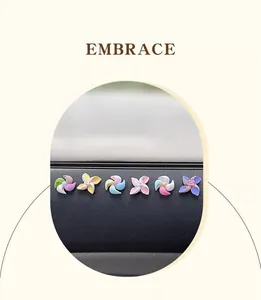 Adornos de mini molinillos giratorios coloridos para pegatinas decorativas de salpicadero