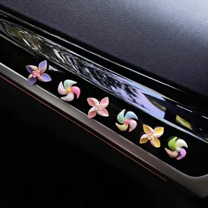 Mini Adorno de Molinillo Giratorio para Coche Peonza Color Macaron Flor de Plástico Pegatina Decorativa Salpicadero Accesorio Interior del Coche Regalo