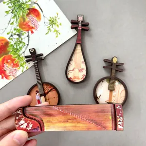 Miniatur-Kühlschrankmagnete aus Holz mit traditionellen chinesischen Guzheng und Pipa