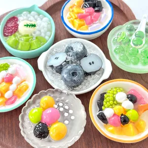 Magneti da frigo realistici in miniatura con dessert estivi realizzati in resina colorata