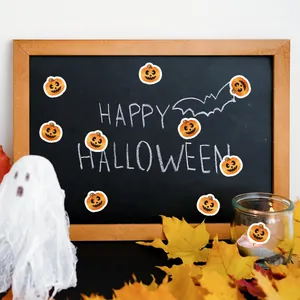 Set von Mini Halloween Kürbis Aufklebern für Bastelarbeiten und Feiertagsdekoration