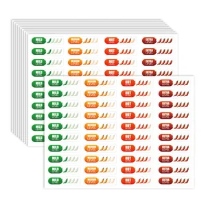 Primer plano de etiquetas de nivel de picante con iconos de suave medio picante y extra