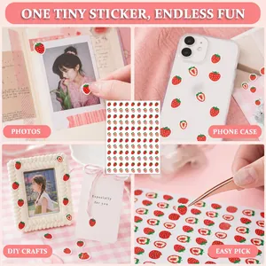 Collage que muestra mini pegatinas de fresa en fundas de móvil, fotos y manualidades.
