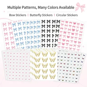 Assortiment roze strik- en vlinderstickers voor decoratieve zegellabels