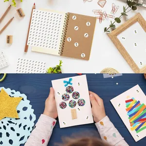 Lindas mini pegatinas de abejas en tarjetas de felicitación y cuadernos para manualidades.