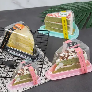 Detailansicht von langen Klebestreifen zum Versiegeln von Kuchenstücken in Boxen