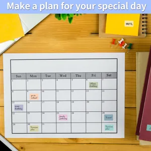 Agenda mensile decorata con adesivi colorati per indici autoadesivi.