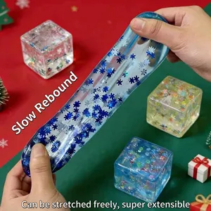 Nahaufnahme eines blauen Schneeflocken-Eiswürfel-Quetschspielzeugs zum Stressabbau.
