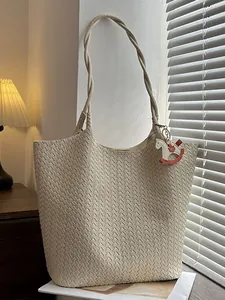 Borsa Tote Intrecciata di Lusso per Donna Grande Capacità Borsa a Tracolla in Pelle PU Con Ciondolo a Cavallo Casual Semplice