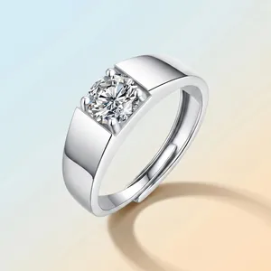 Anello uomo argento S925 moissanite con fascia regolabile dal design elegante