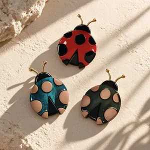 Vintage Acrylic Ladybug Brooch Pin For Women Cute Marble Texture Animal Shape Brooch Gold Plated Fashion Jewelry Gift