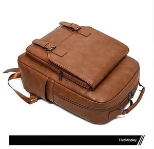 Hochwertige flache Ansicht eines braunen PU-Leder-Reiserucksacks für Herren und Laptops