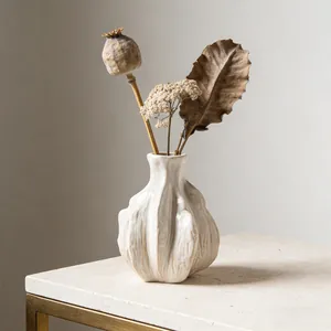 Modern Minimalist White Ceramic Vase Abstract Wave Texture Ribbed Decorative Flower Pot For Living Room Home Decor