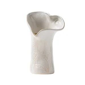 Vaso in ceramica stile crema francese fatto a mano con eleganti motivi a foglia