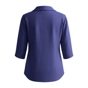 Vue arrière d'un chemisier violet en coton et lin avec manches trois-quarts et ourlet