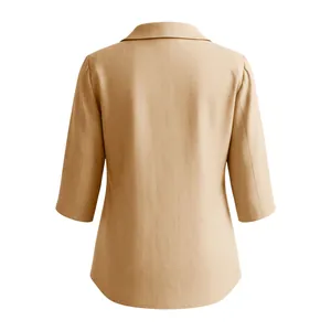 Vue arrière d'un chemisier décontracté beige aspect lin avec manches trois-quarts.