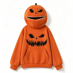 Vista dettagliata del cappuccio creativo a zucca con design a bocca con cerniera