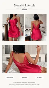 Elegante camicia da notte in raso rosso con pizzo sulla schiena per momenti di relax