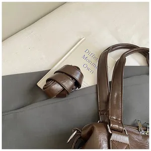 Sac bandoulière Boston en cuir PU marron, cabas vintage décontracté pour femme.