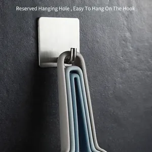 Multi-size thickened plastic food shovels with hanging holes for easy kitchen storage.