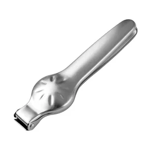 Pelador de castañas duradero de acero inoxidable para abrir nueces fácilmente en blanco