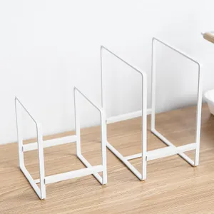Scolapiatti minimalista in metallo bianco stile giapponese per bancone della cucina