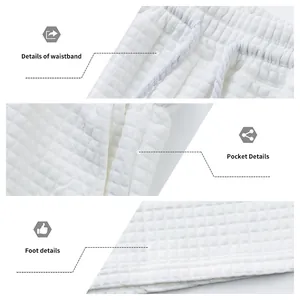 Vues détaillées montrant le tissu jacquard gaufré blanc, la taille et les poches