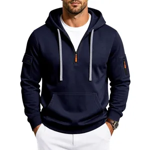Felpa con cappuccio in pile blu navy da uomo con mezza zip e tasche cargo.