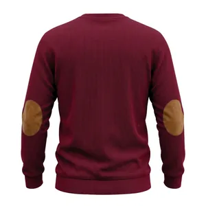 Achteraanzicht van bordeauxrood corduroy herensweatshirt met bruine suède elleboogstukken
