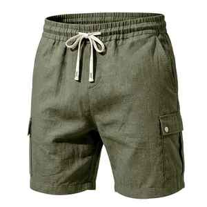 Gros plan d'un short cargo vert olive en coton et lin respirant de qualité