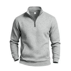 Sudadera gris para hombre con media cremallera, textura de jacquard a cuadros y cuello alto