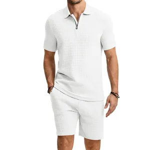 Ensemble 2 pièces pour homme en maille gaufrée blanche avec polo zippé et short assorti
