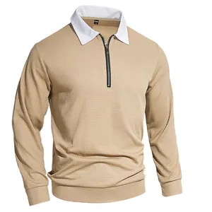 Polo de manga larga de punto gofrado caqui para hombre con cremallera y cuello de contraste