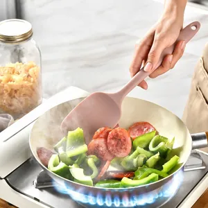 Hitzebeständiger Teigschaber aus Silikon in Rosa zum Kochen und Backen in der Küche