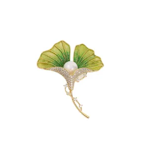 Elegant Chinese style ginkgo leaf enamel brooch with shimmering rhinestones and pearl